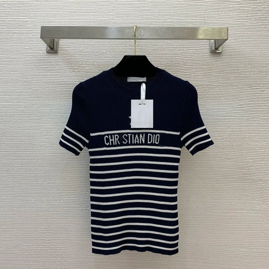 Women's Casual T-Shirts Fashionable Comfortable Top Tees Clothing Wear