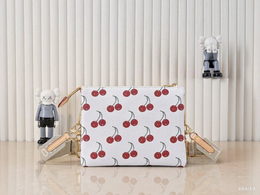 Elegant Round Tote Bag For Women With Shoulder Strap