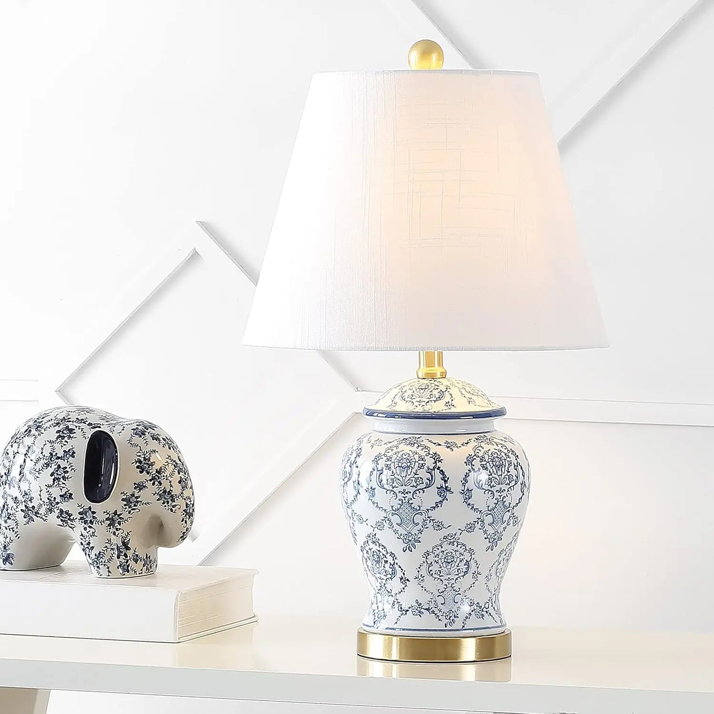 Ceramic LED Table Lamp Chinoiserie Design For Bedroom Living Room