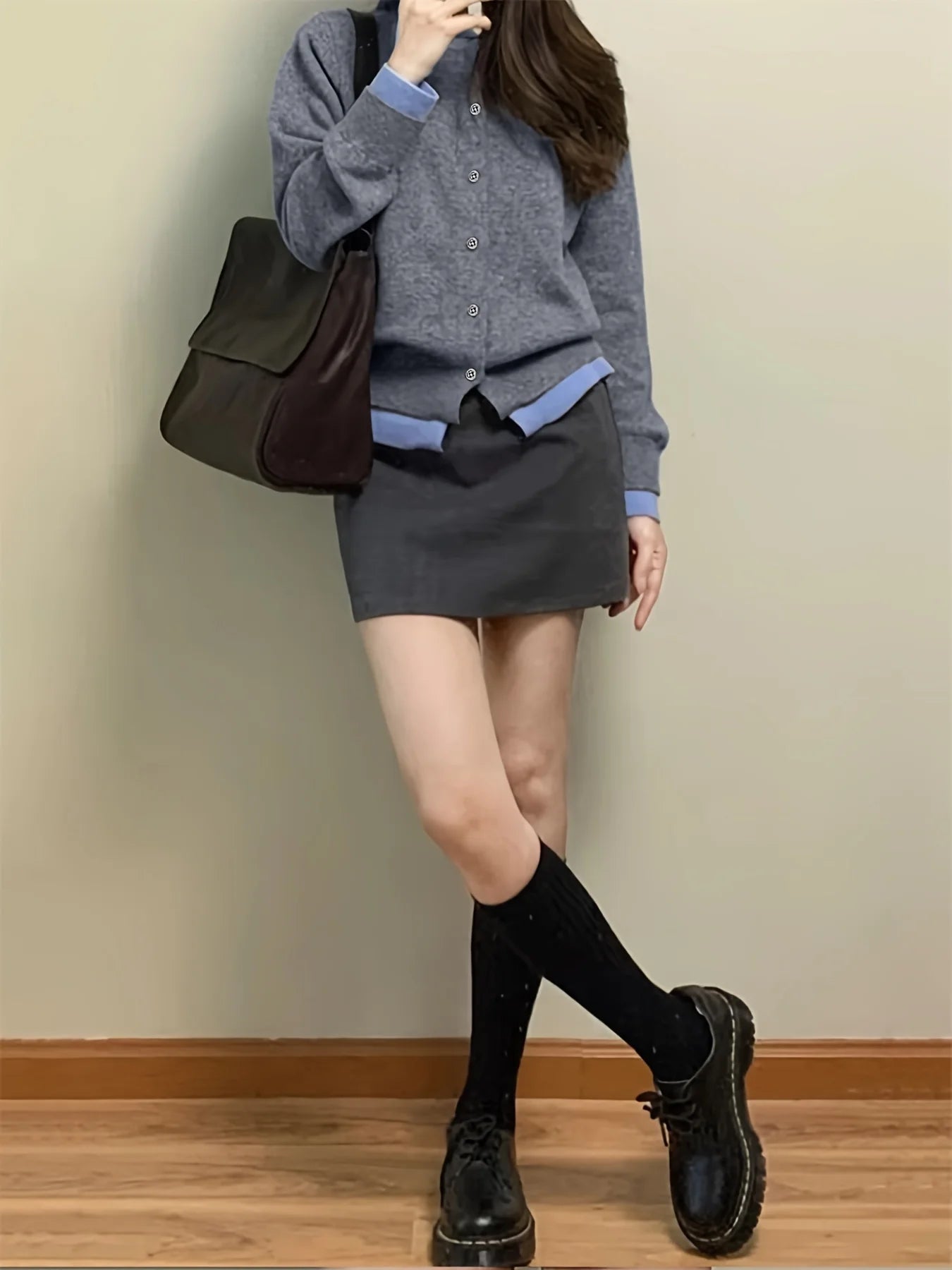 Autumn and Winter New Fashion Woman Sweater Gray Soft Knitted Sweater Top Casual