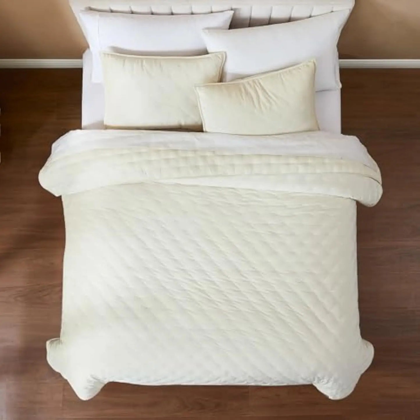 - Quilt Set, 3-Piece Cozy Velvet Bedding with Matching Shams, Embroidered Stitch Design