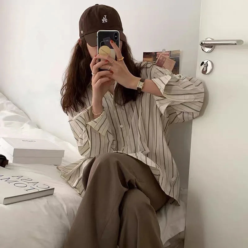 Spring and autumn new vertical striped shirt long sleeve