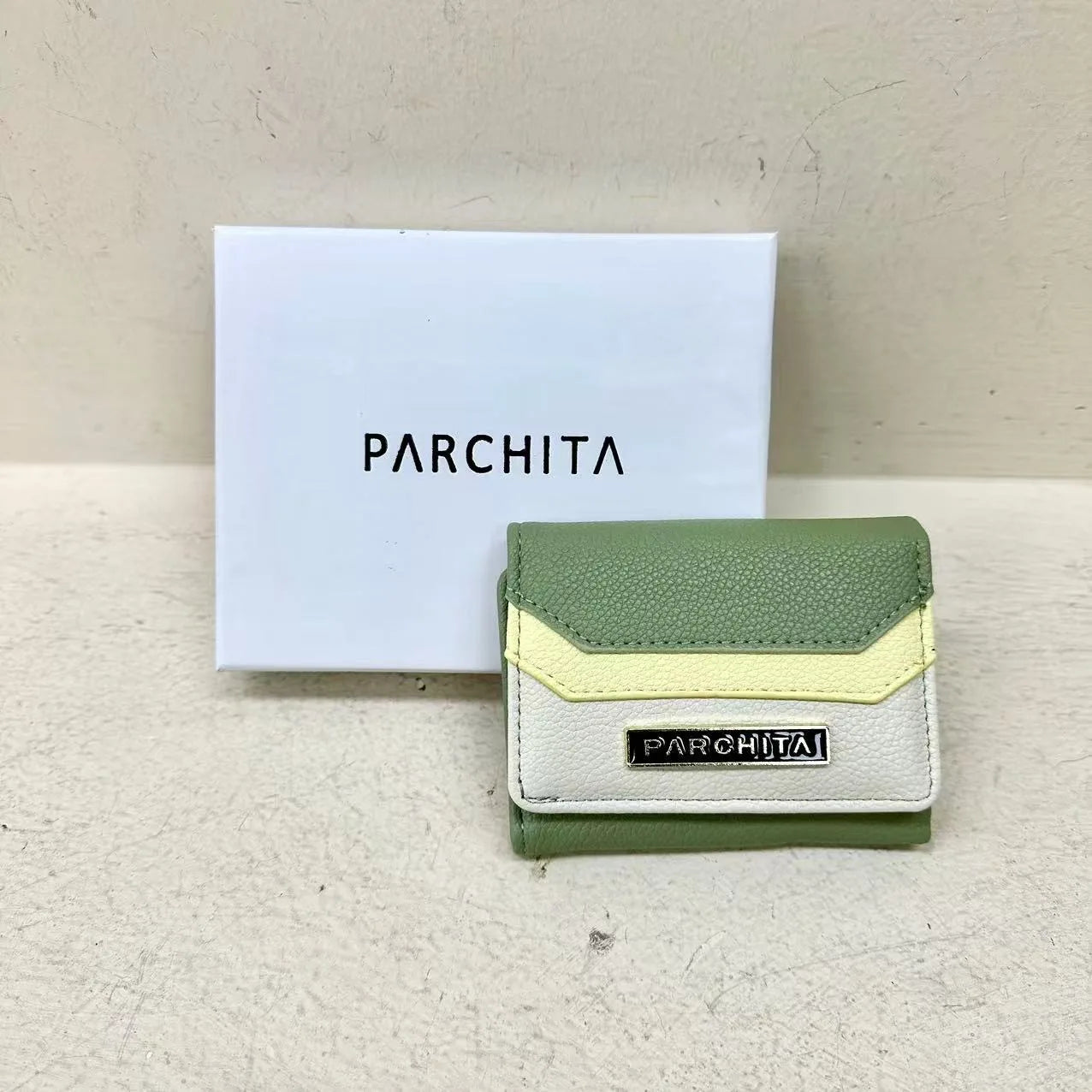 Classic Letter Wallet Handbag Fashion Tote for Going Out