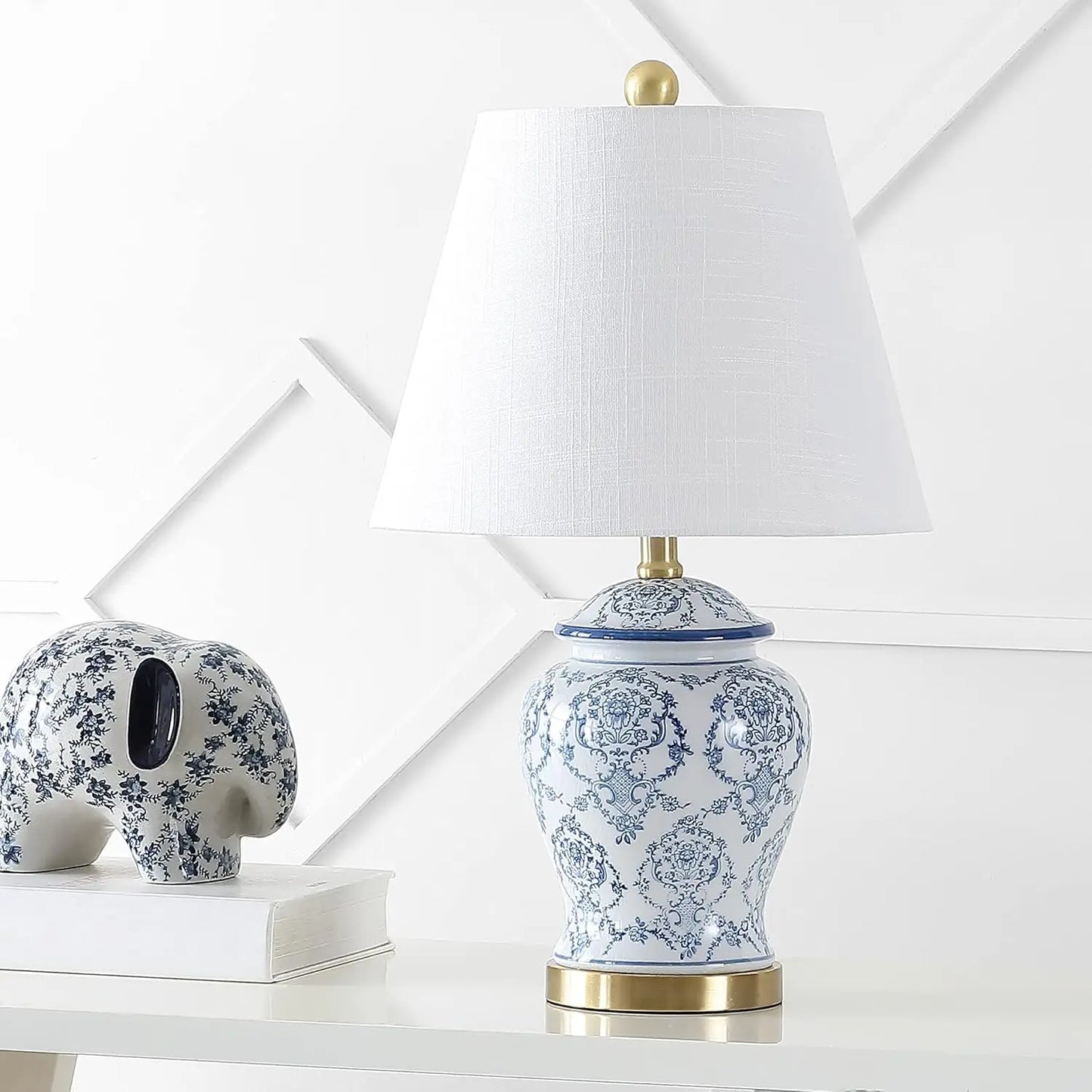 Ceramic LED Table Lamp Chinoiserie Design For Bedroom Living Room