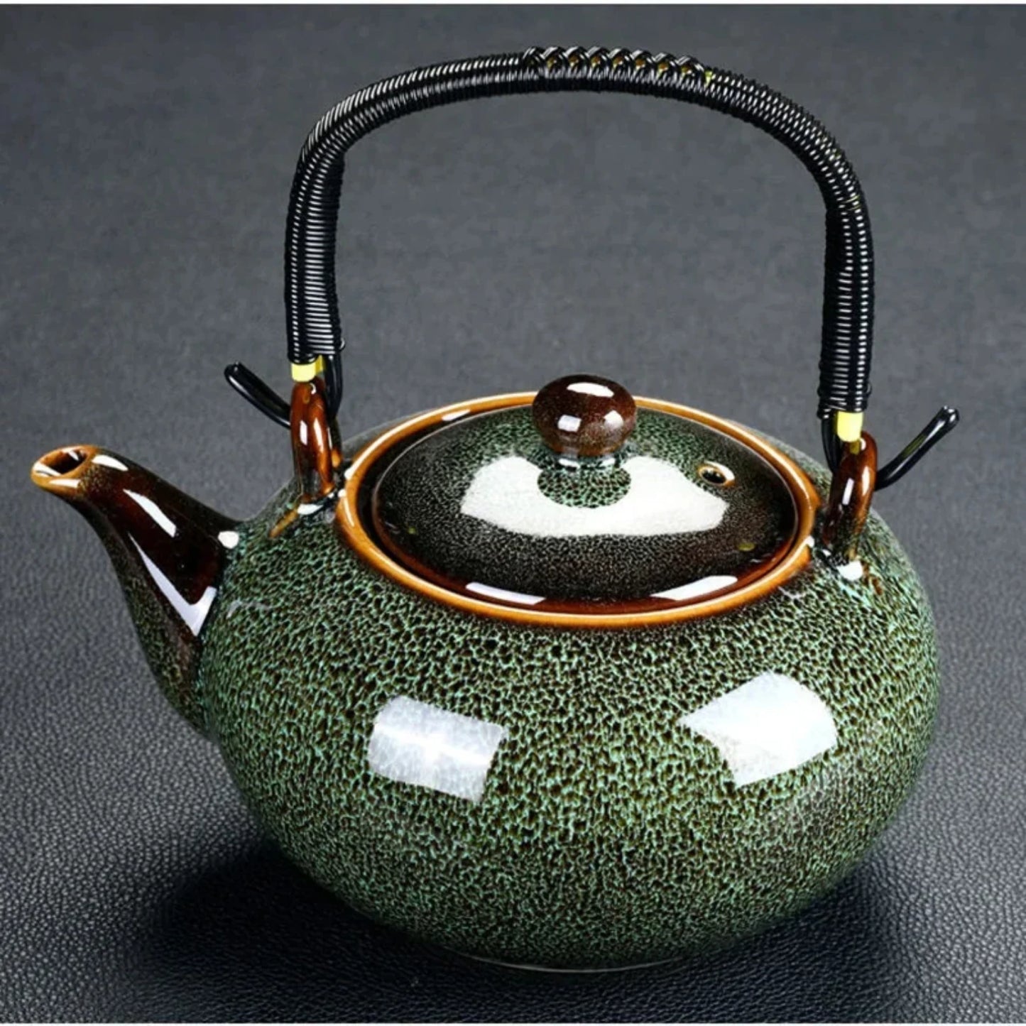 Large Capacity 700ml Ceramics Teapot with Infusers, Ideal for Puer Tea and Coffee, Elegant Tea Cup Set, High-Quality Coffeeware