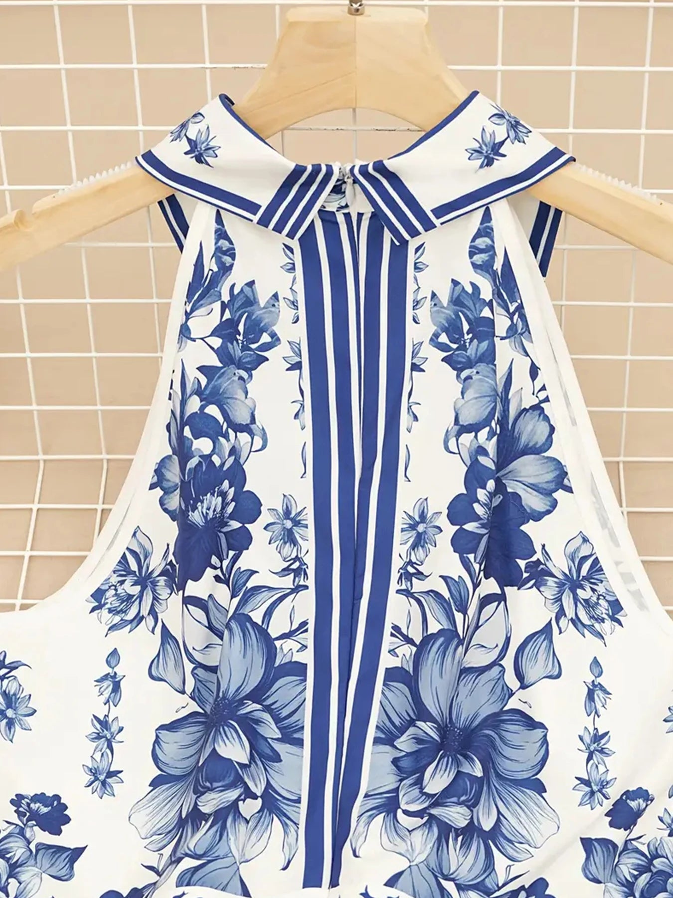 2025 New Blue and White Floral Print Women's Long A-Line Dress, Open Chest Collar