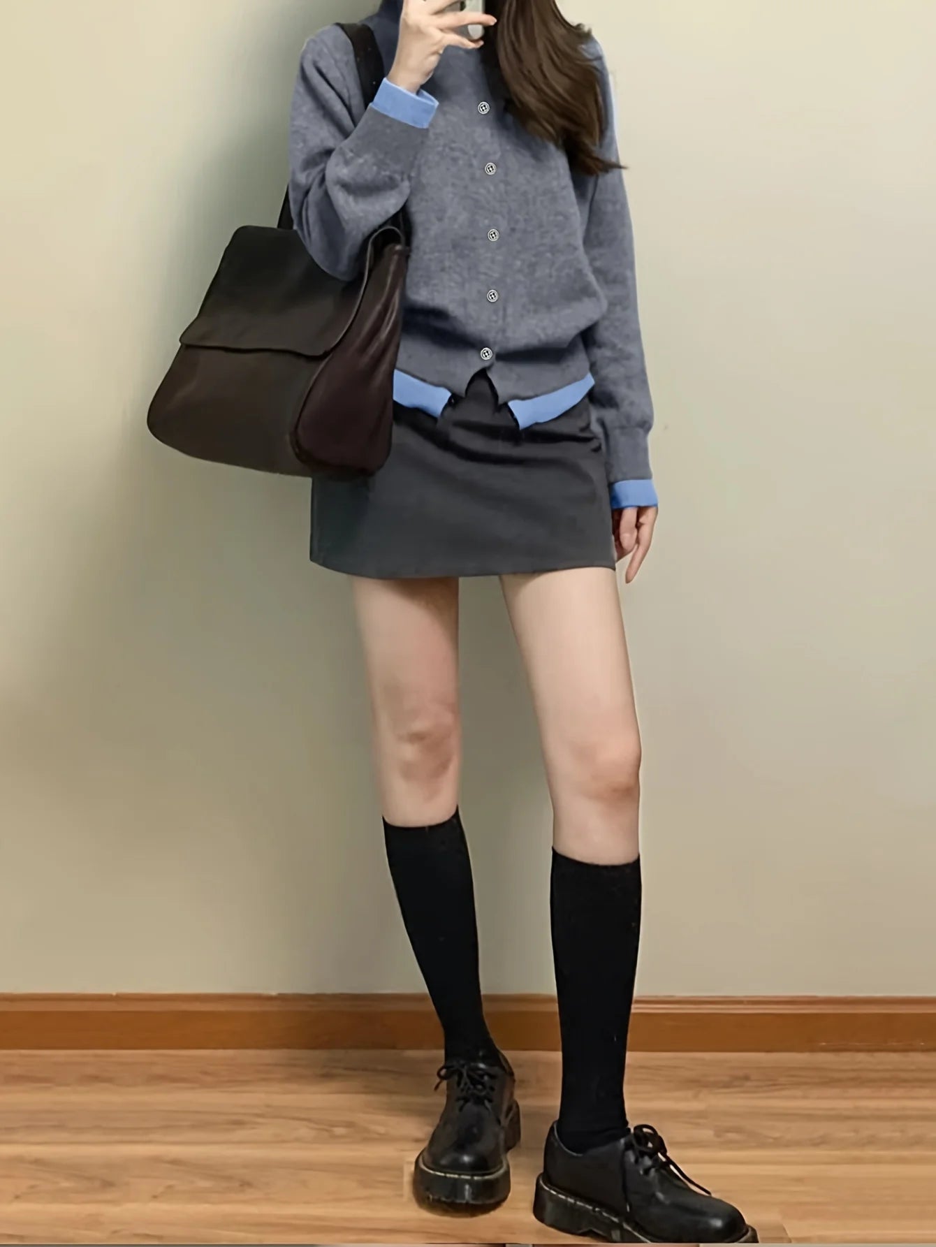 Autumn and Winter New Fashion Woman Sweater Gray Soft Knitted Sweater Top Casual