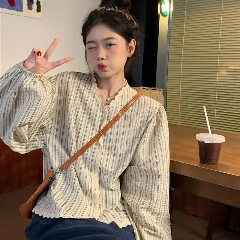 Vintage Striped Shirts for Women Cute Lace V-neck Korean Fashion Lantern Sleeve