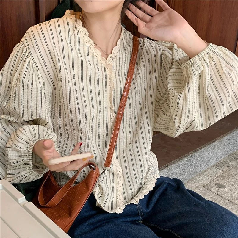 Vintage Striped Shirts for Women Cute Lace V-neck Korean Fashion Lantern Sleeve