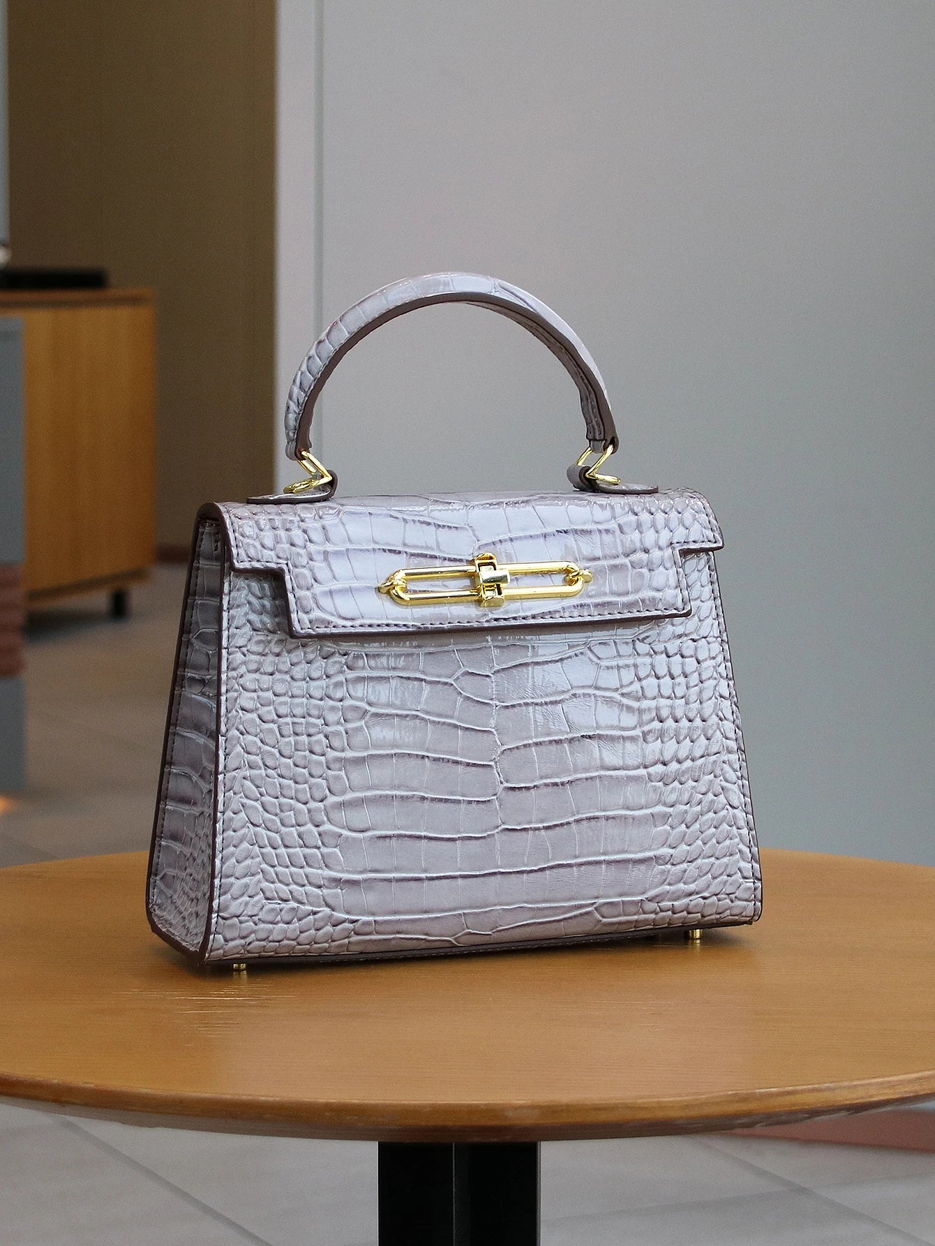 2026 high-end portable fashion handbag temperament bag crocodile pattern handbag