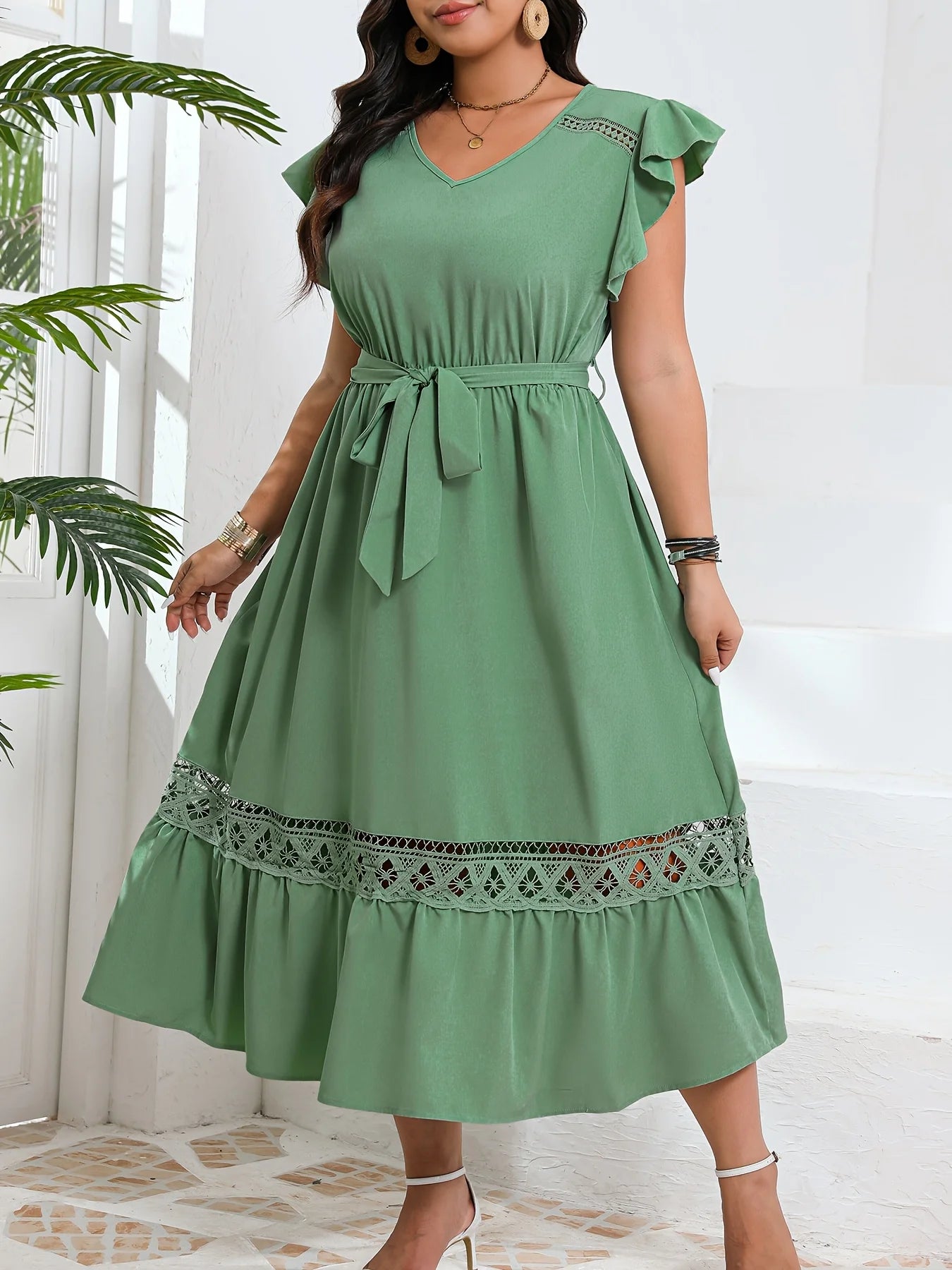 Plus Size Elegant Floral Print Midi Dress For Women - V-Neck Ruffled Sleeves With Belt
