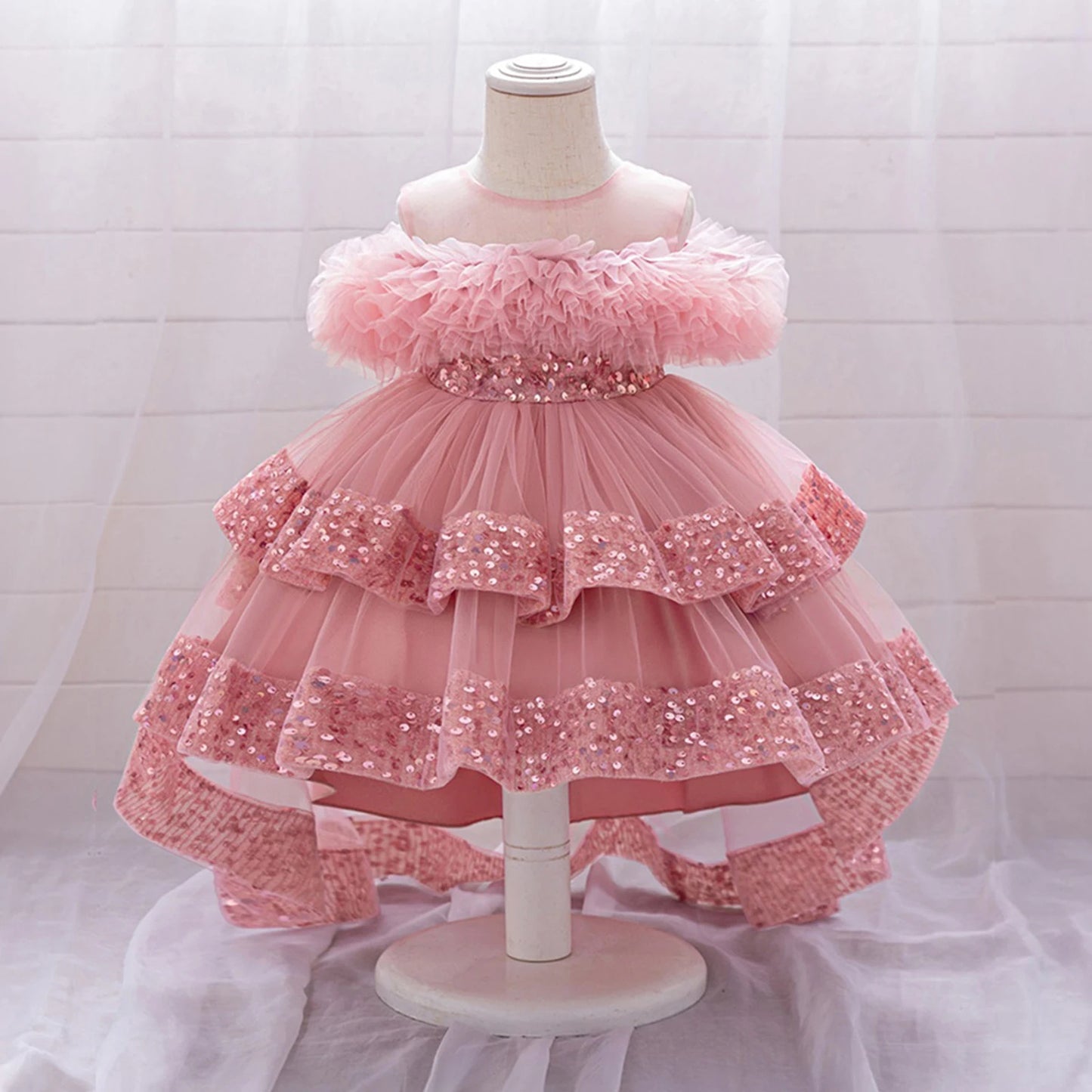 Princess Dress with Tulle Skirt and High-Low Hemline Perfect for Birthday Parties and Weddings