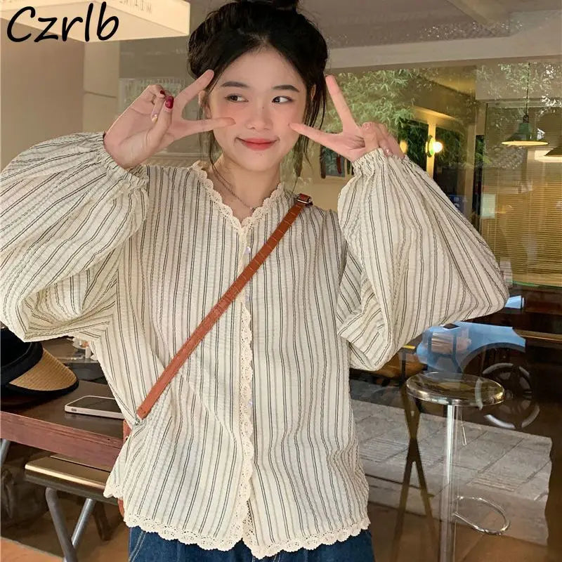 Vintage Striped Shirts for Women Cute Lace V-neck Korean Fashion Lantern Sleeve